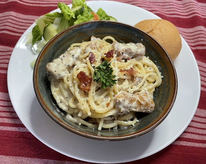 Creamy Chicken and Bacon Carbonara Pasta 1